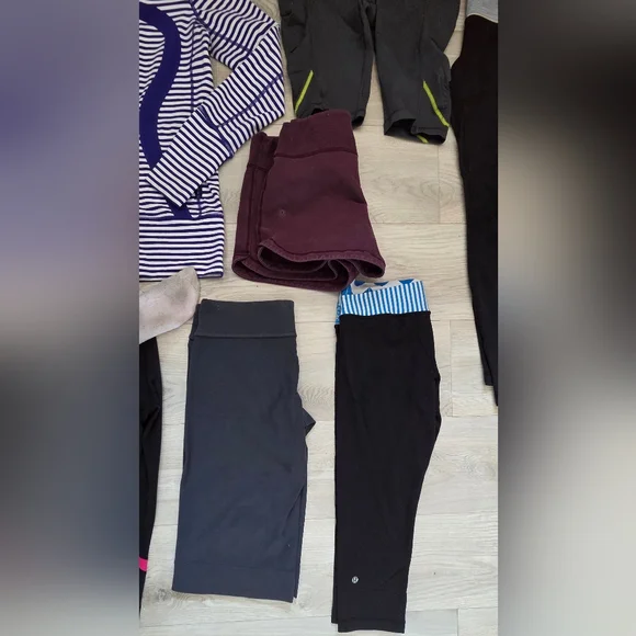 lululemon athletica Women's Capris in Black and Gray - Picture 3 of 16